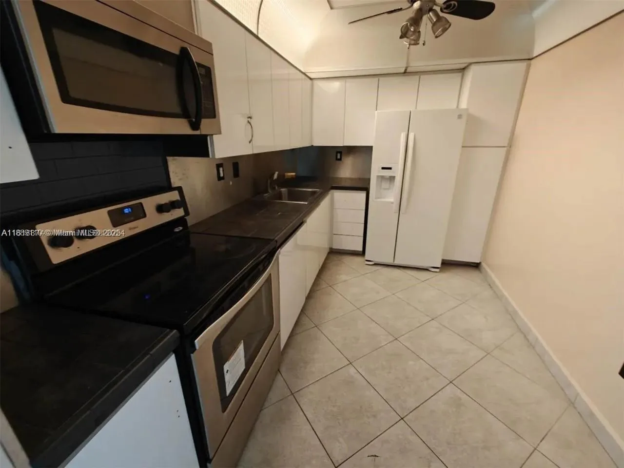 3701 N Country Club Dr # 705, Aventura, FL 33180 photo 4