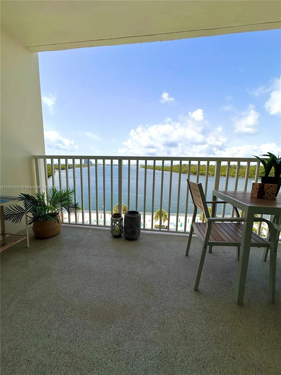 300 Bayview Dr # 610, Sunny Isles Beach, FL 33160 photo 11