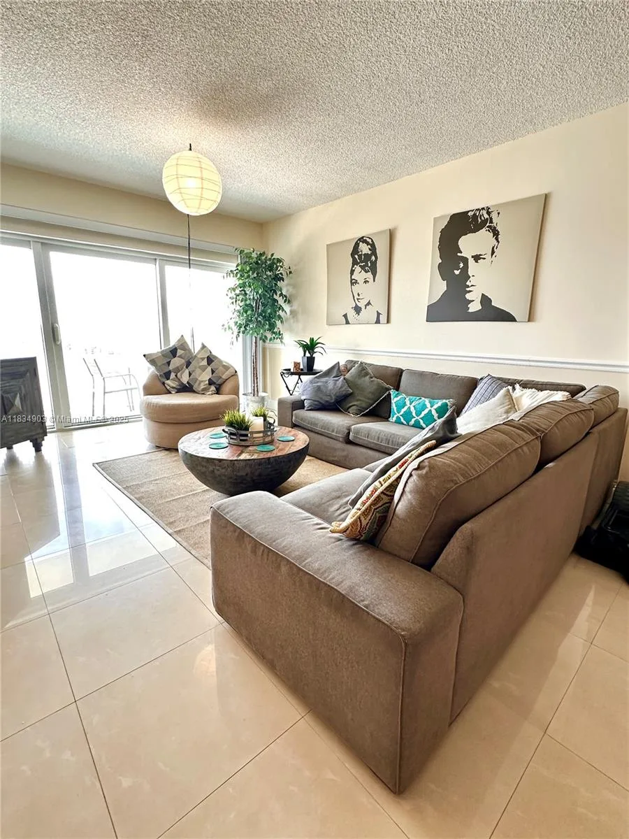 300 Bayview Dr # 610, Sunny Isles Beach, FL 33160 photo 5