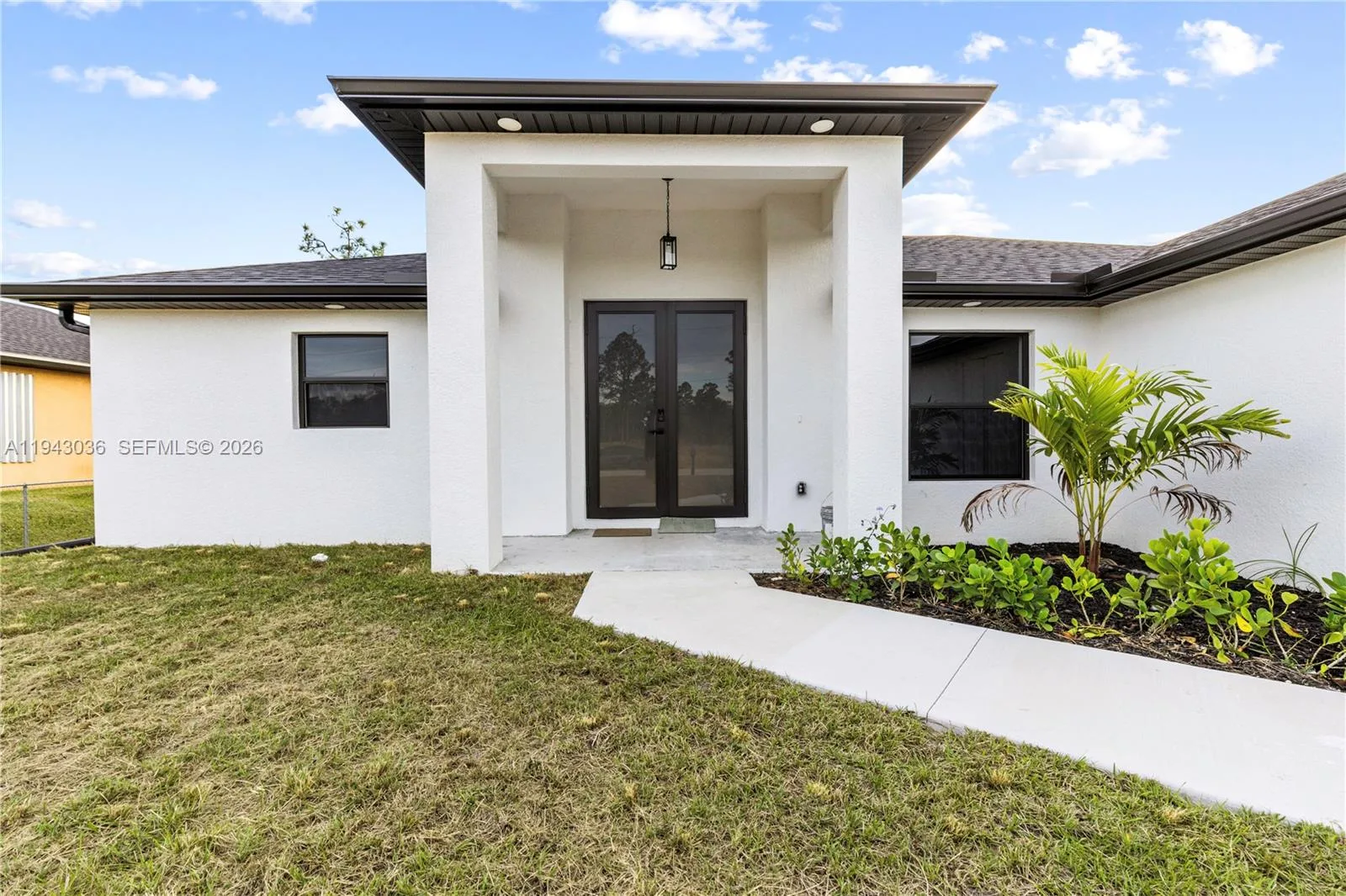 456 Mercedes CT, Lehigh Acres, FL 33972 photo 3