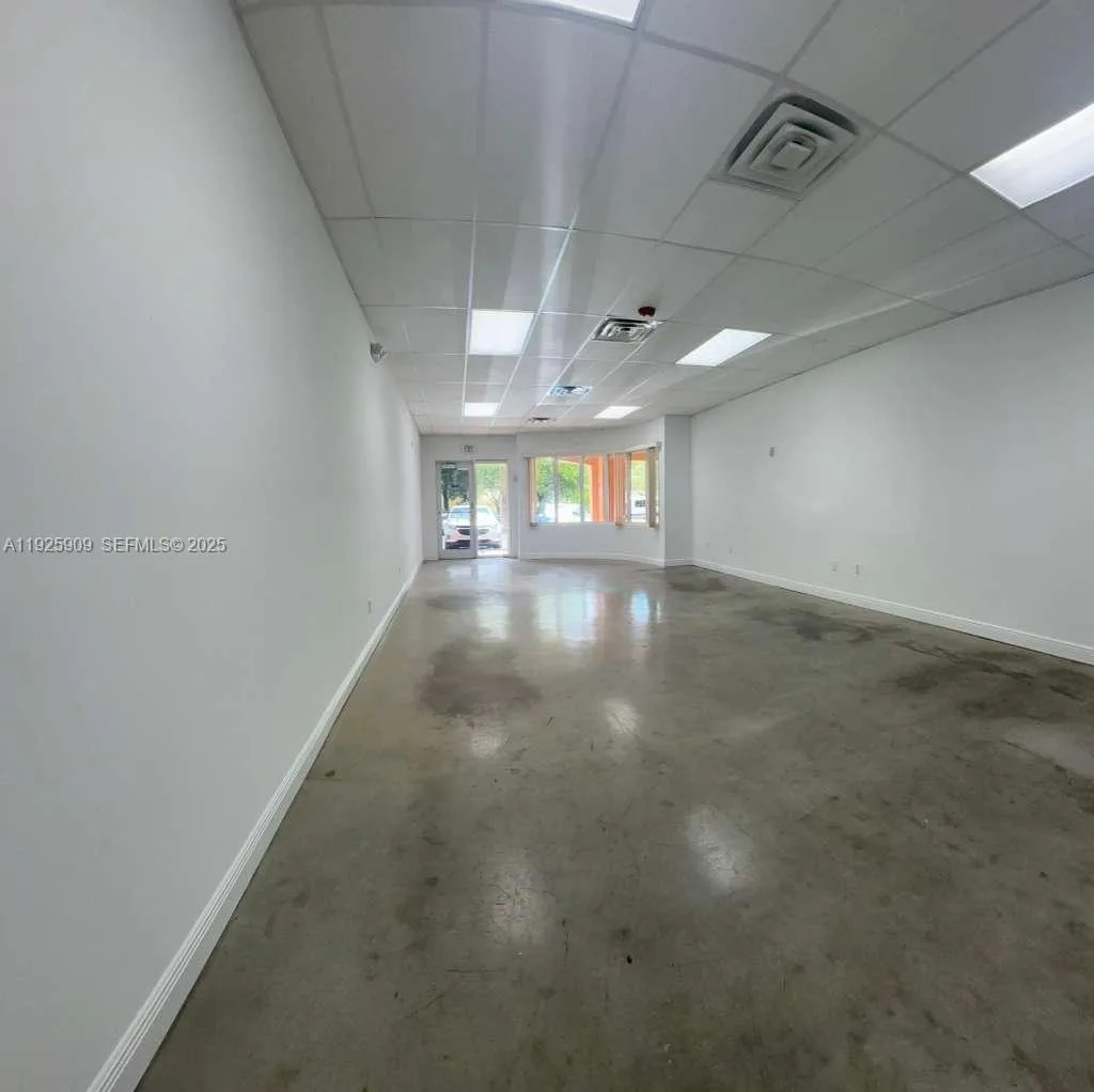 5911 NW 173rd Dr, Hialeah, FL 33015 photo 4