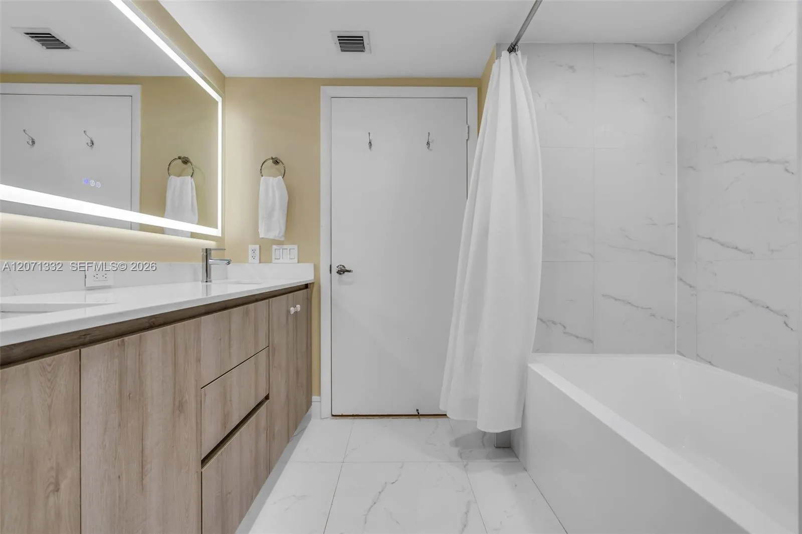 41 SE 5th St # 908, Miami, FL 33131