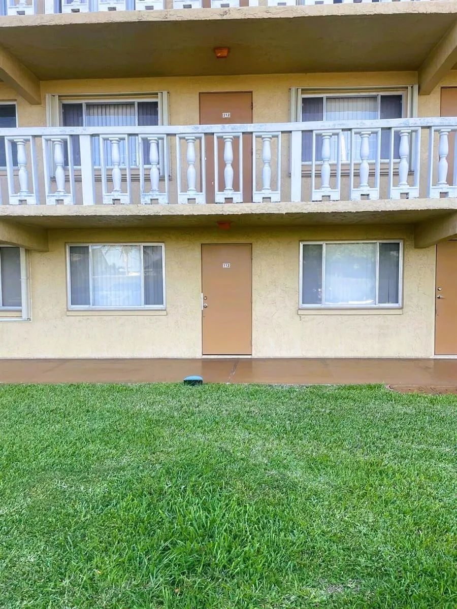 100 Village Green Circle E # 112, Palm Springs, FL 33461