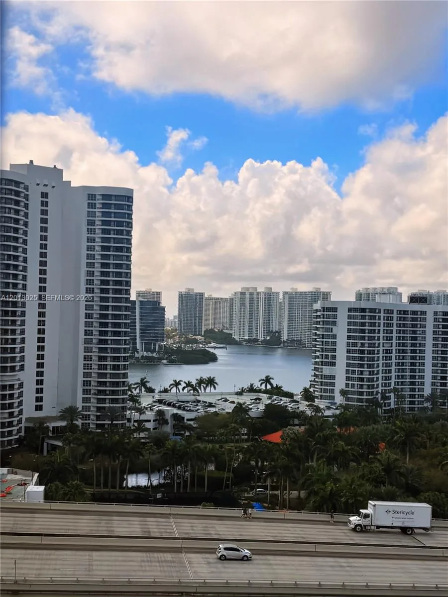 19355 Turnberry Way # 14F, Aventura, FL 33180