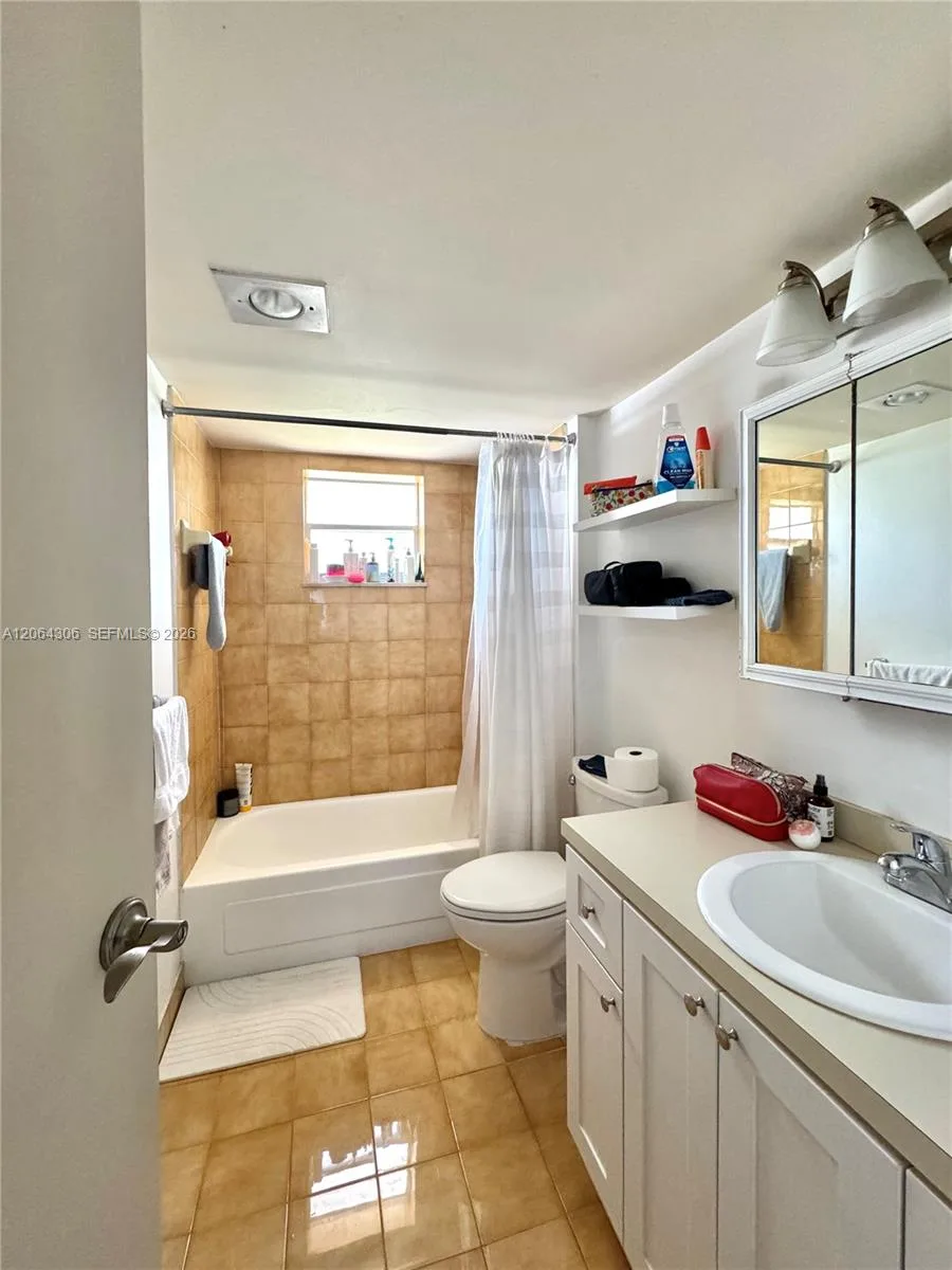 100 EDGEWATER DR # 305, Coral Gables, FL 33133 photo 11
