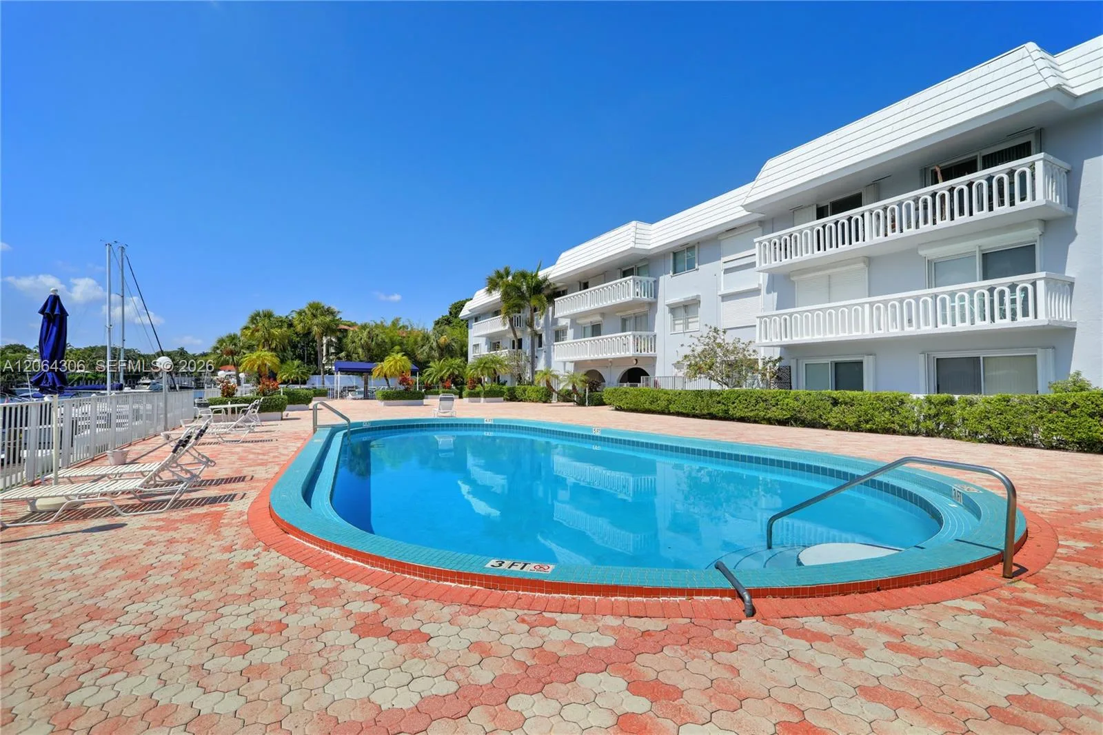 100 EDGEWATER DR # 305, Coral Gables, FL 33133 photo 13