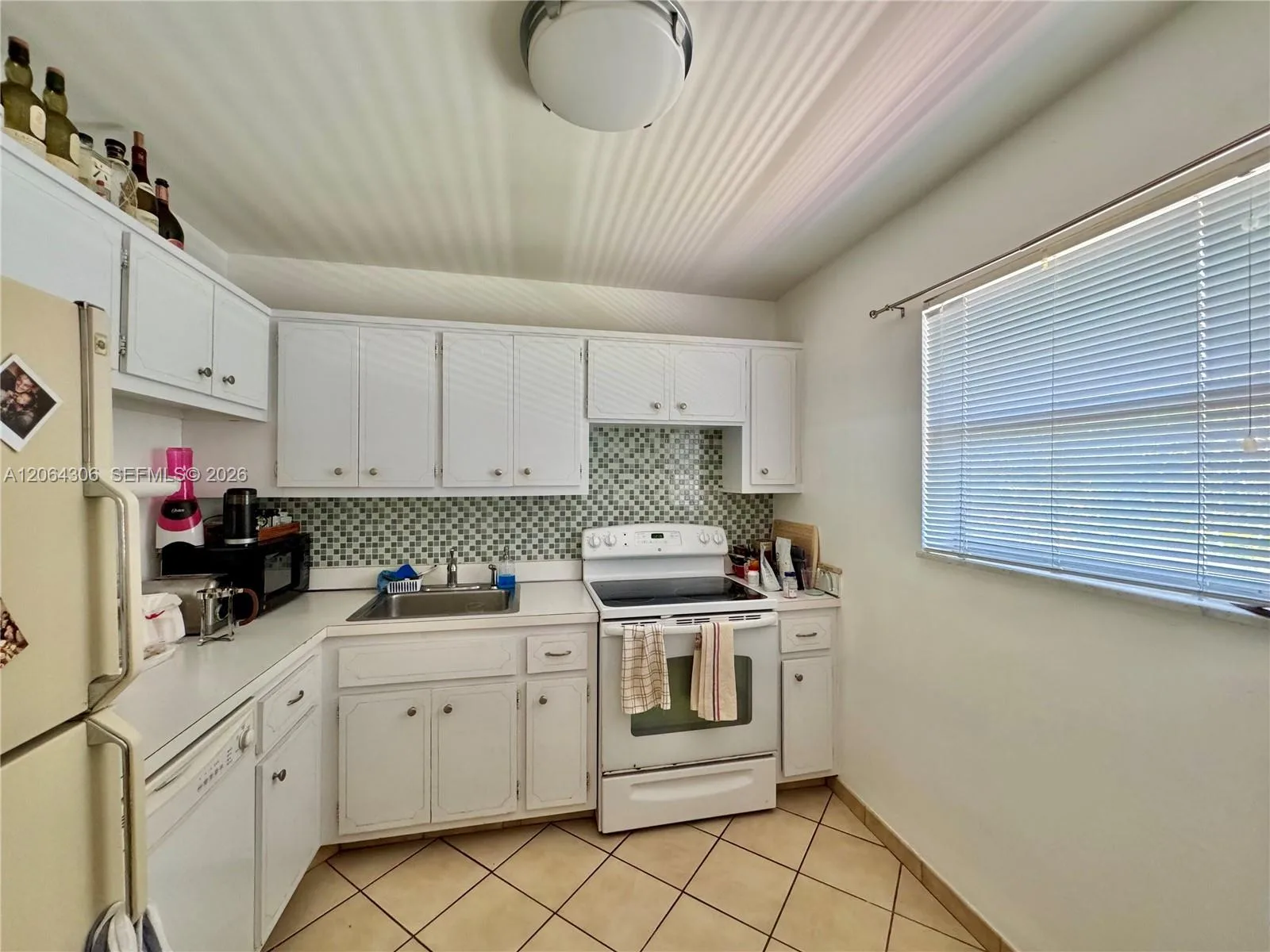 100 EDGEWATER DR # 305, Coral Gables, FL 33133 photo 8