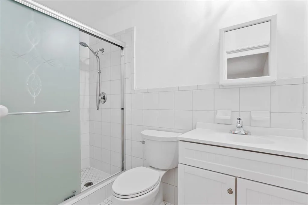 242 Neptune Avenue, Lauderdale By The Sea, FL 33308 photo 11
