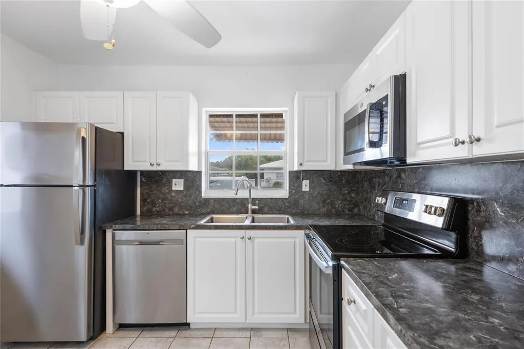 242 Neptune Avenue, Lauderdale By The Sea, FL 33308 photo 2