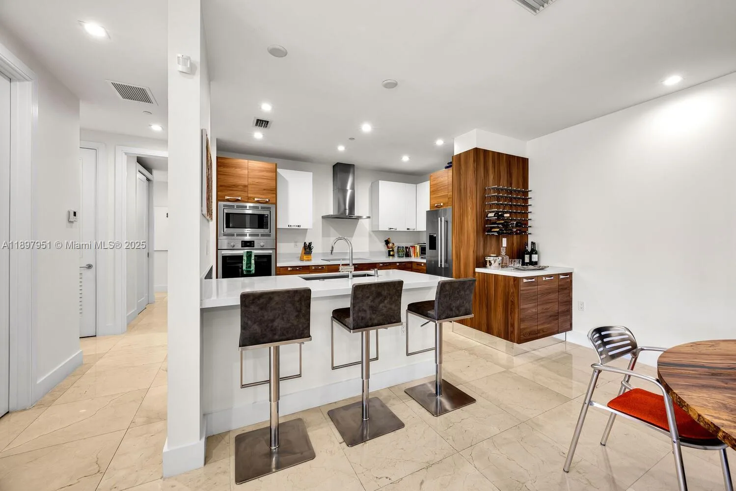 718 Valencia Ave # 207, Coral Gables, FL 33134 photo 7