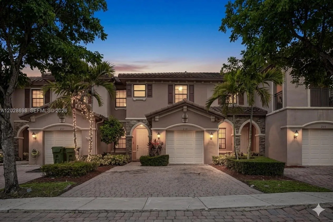 215 SE 37th Pl, Homestead, FL 33033