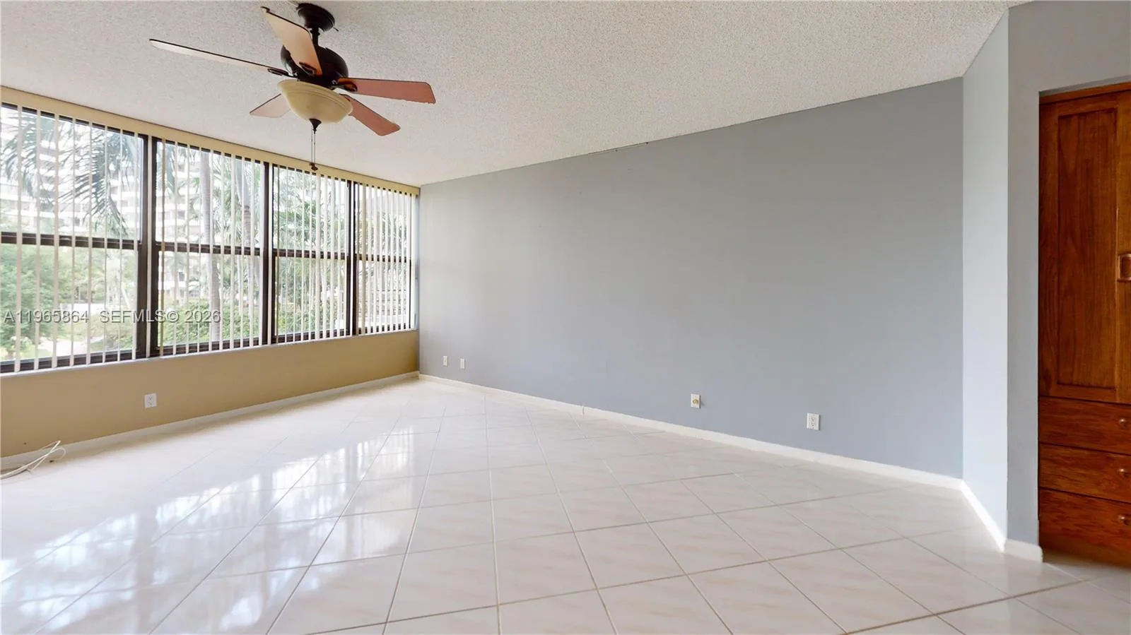 2500 PARKVIEW DR # 417, Hallandale Beach, FL 33009 photo 5