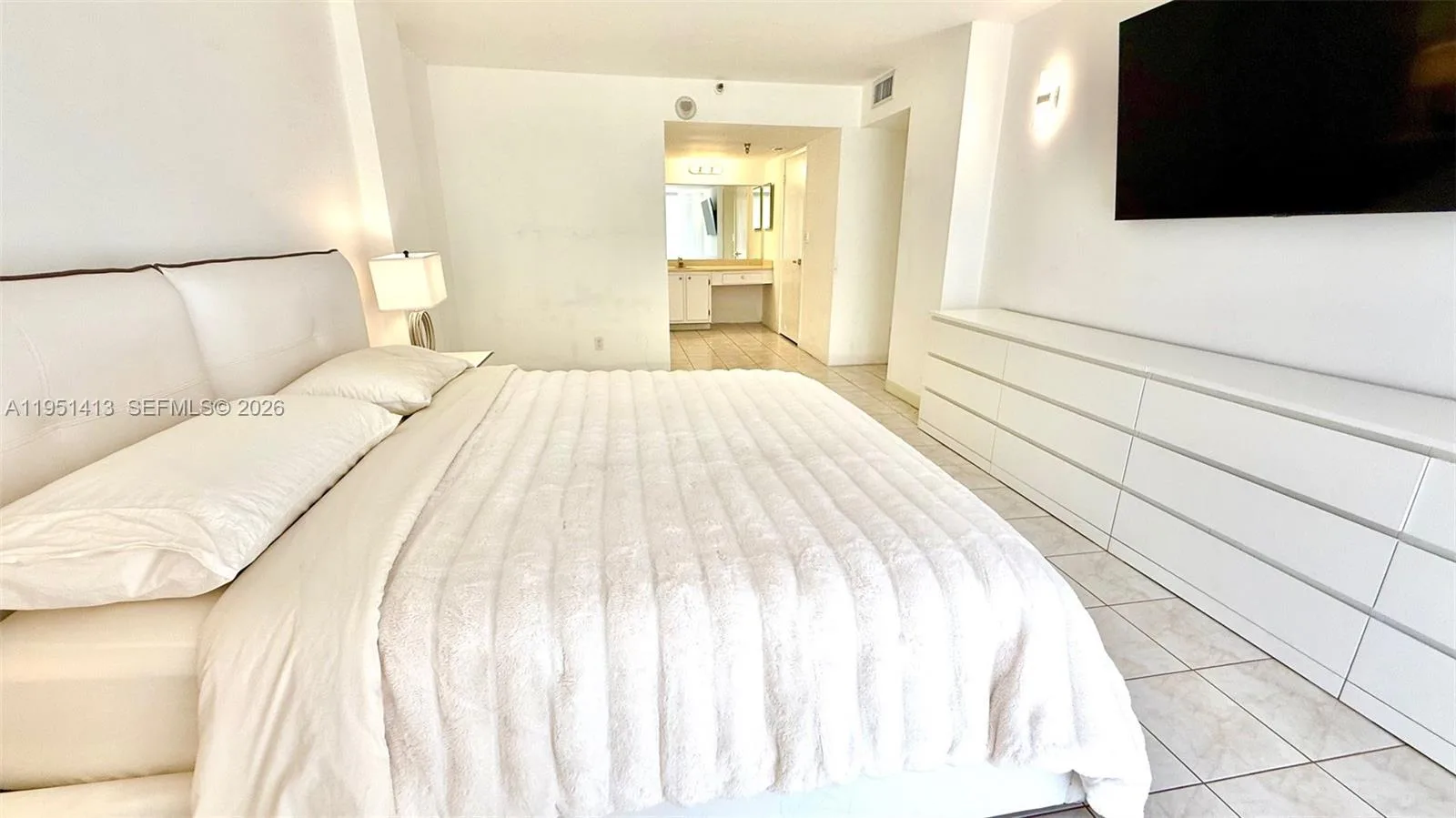 290 174th St # 312, Sunny Isles Beach, FL 33160 photo 12