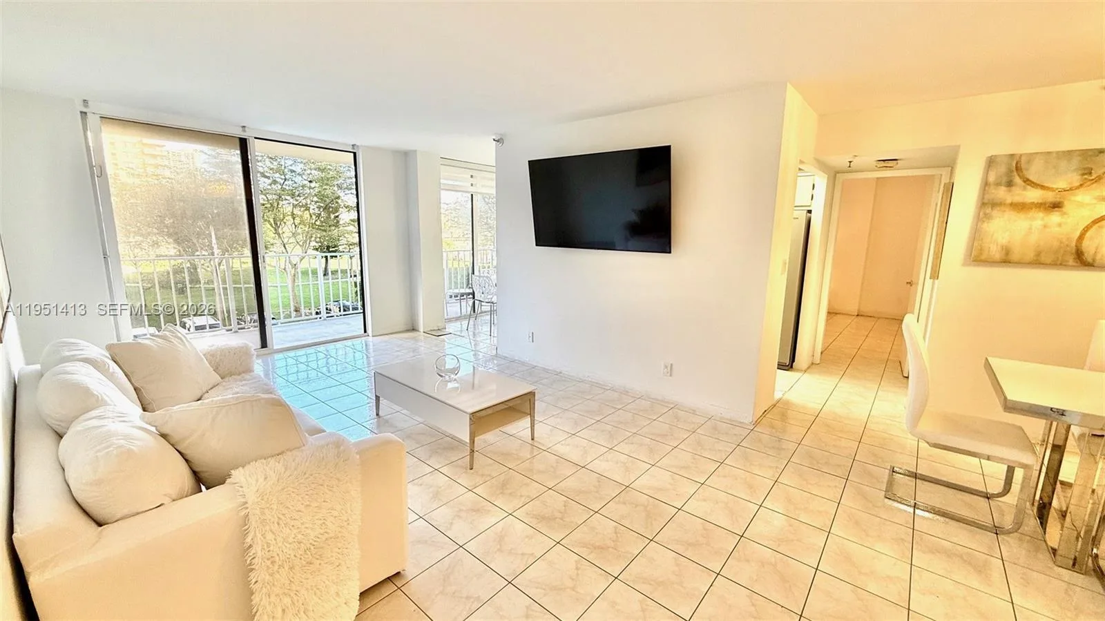 290 174th St # 312, Sunny Isles Beach, FL 33160 photo 2