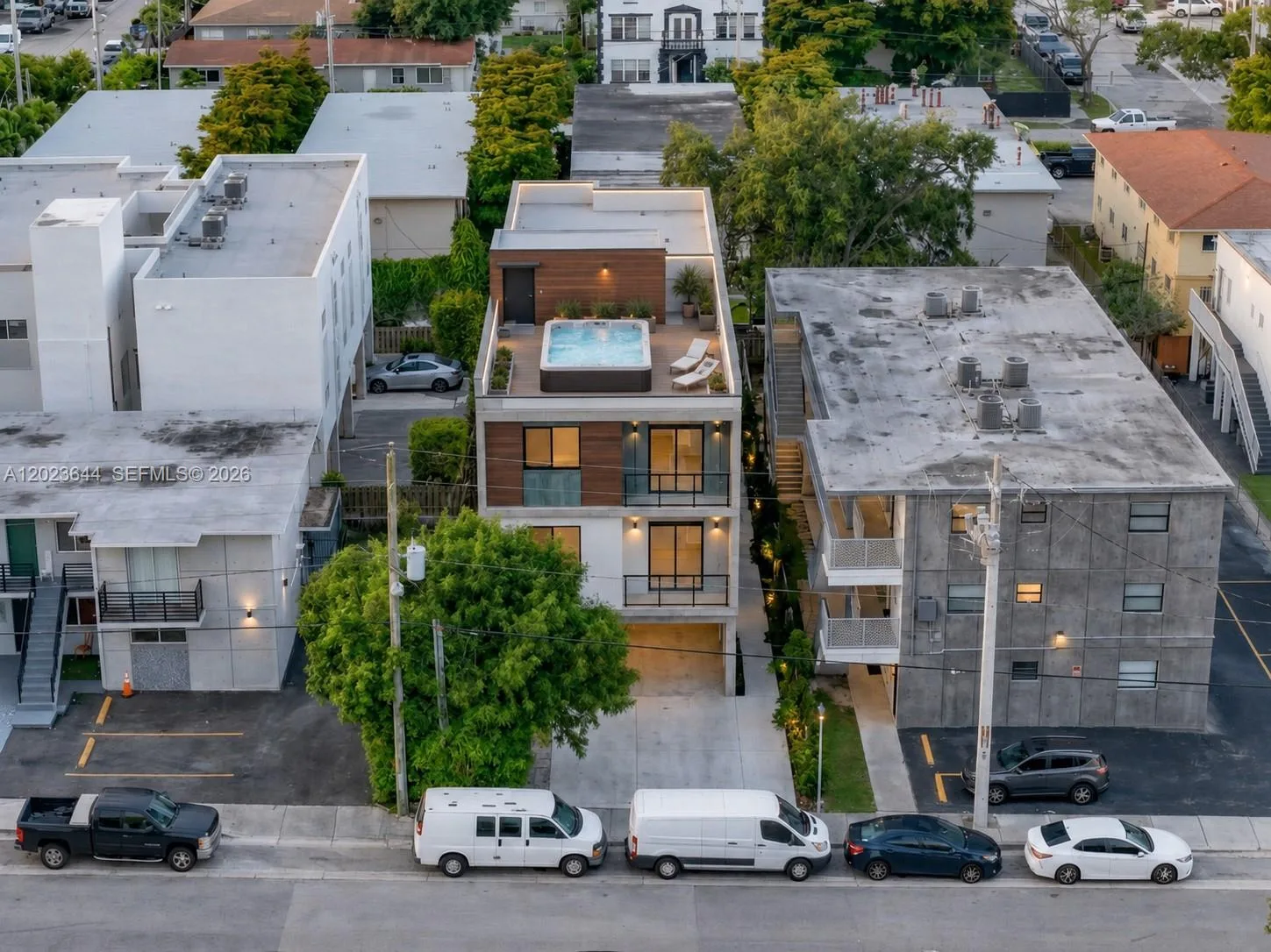 718 SW 4th St, Miami, FL 33130