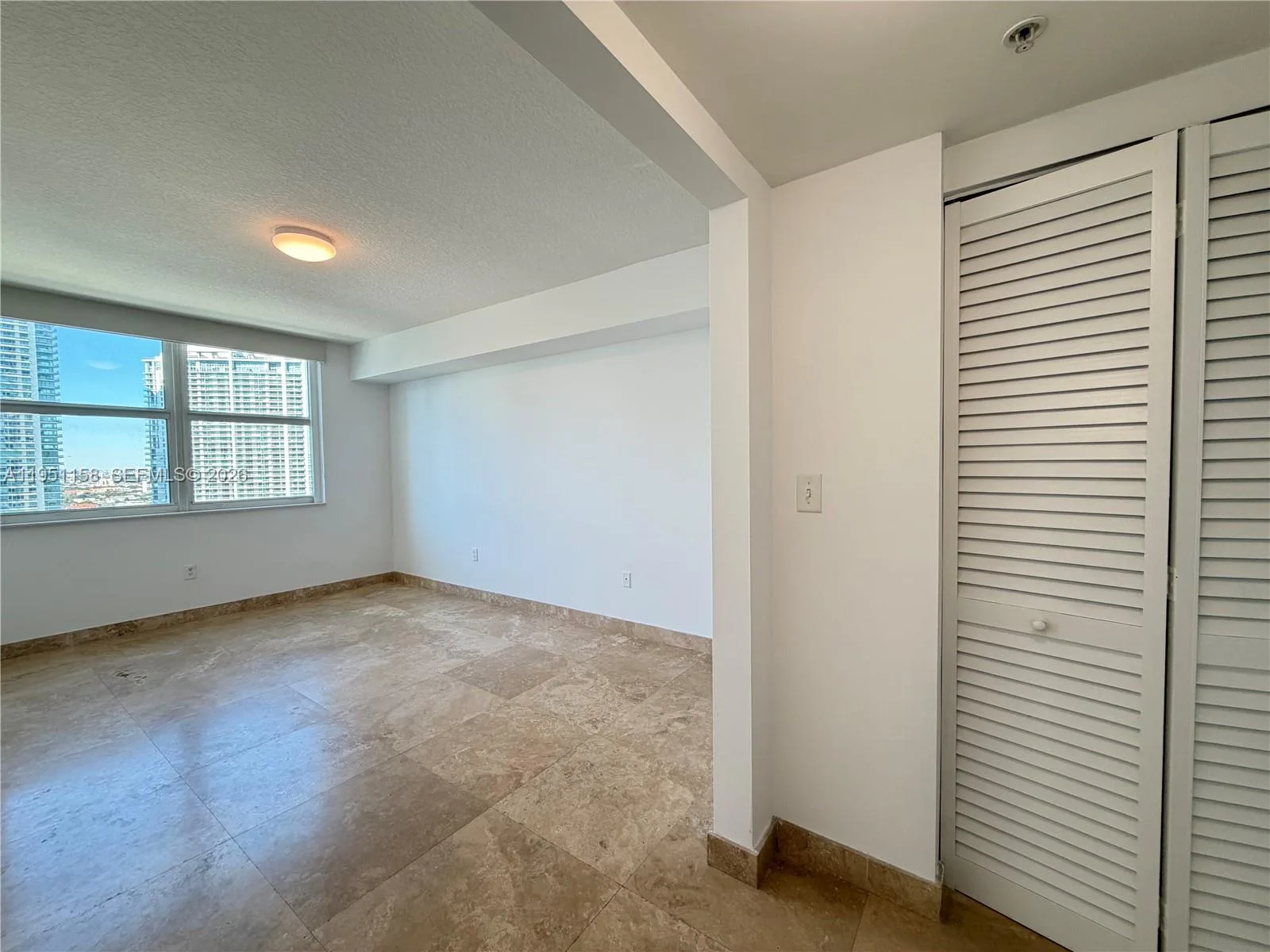 31 SE 5th St # 3009, Miami, FL 33131 photo 10