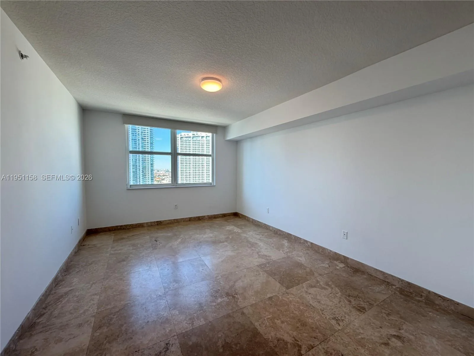 31 SE 5th St # 3009, Miami, FL 33131 photo 11