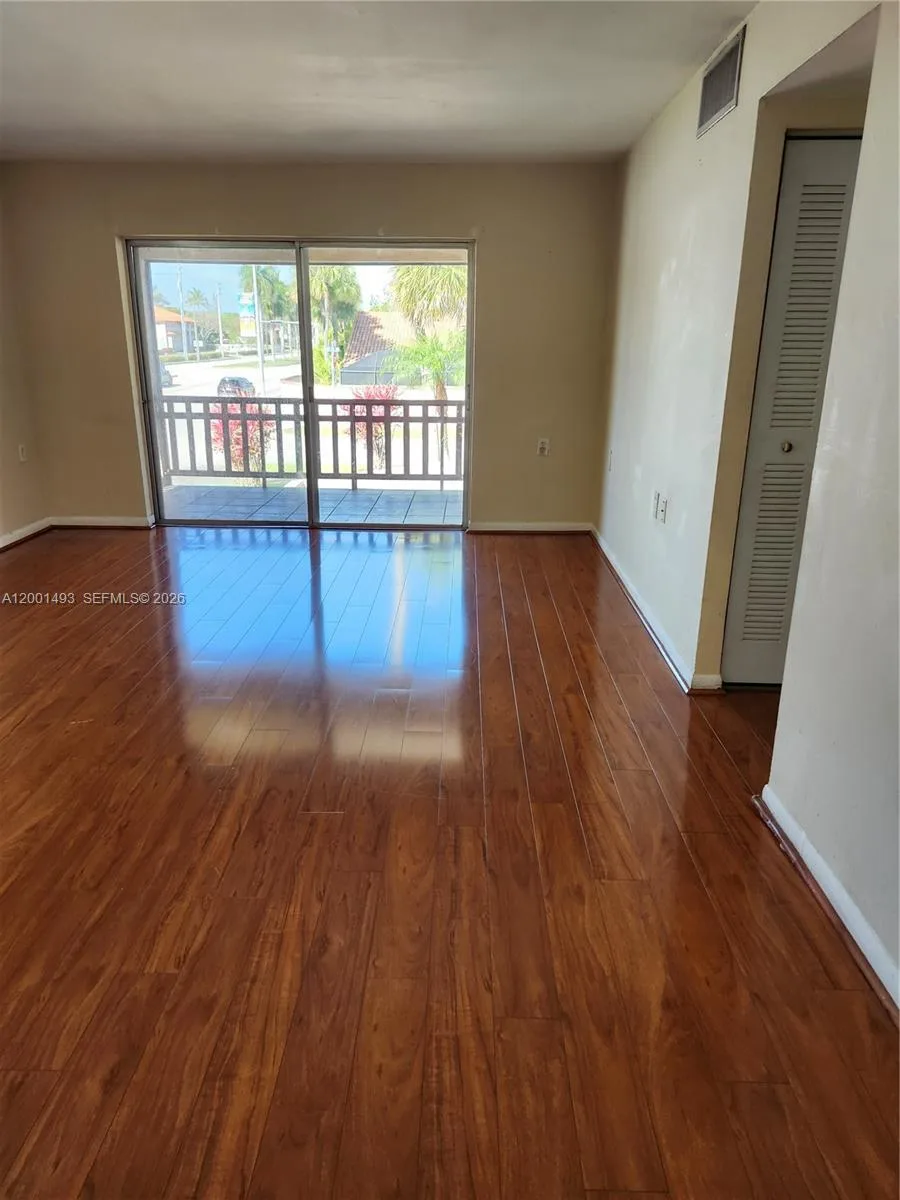 11219 SW 88th St # 205C, Miami, FL 33176 photo 2