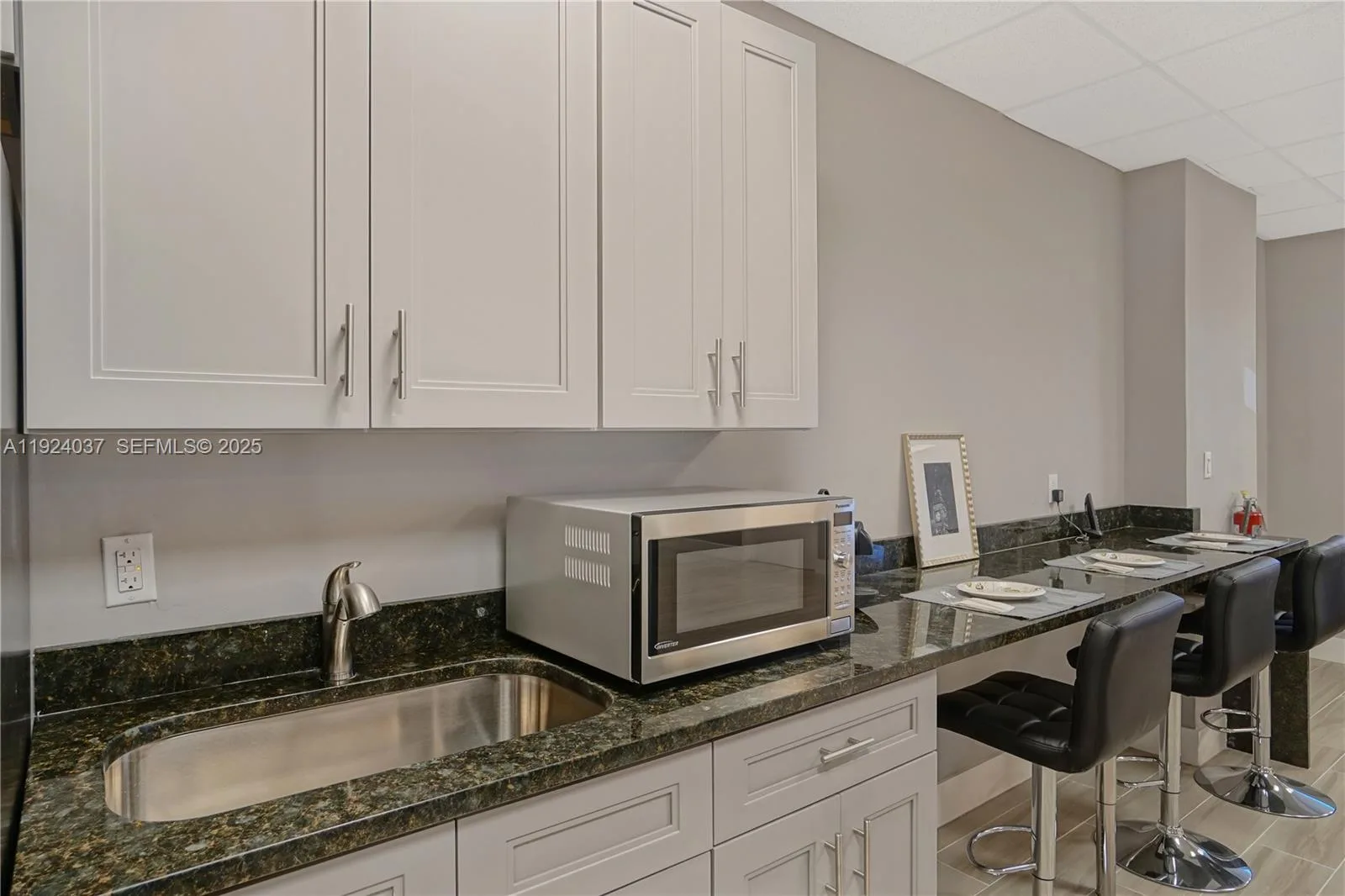 12550 Biscayne Blvd # 902, North Miami, FL 33181 photo 2