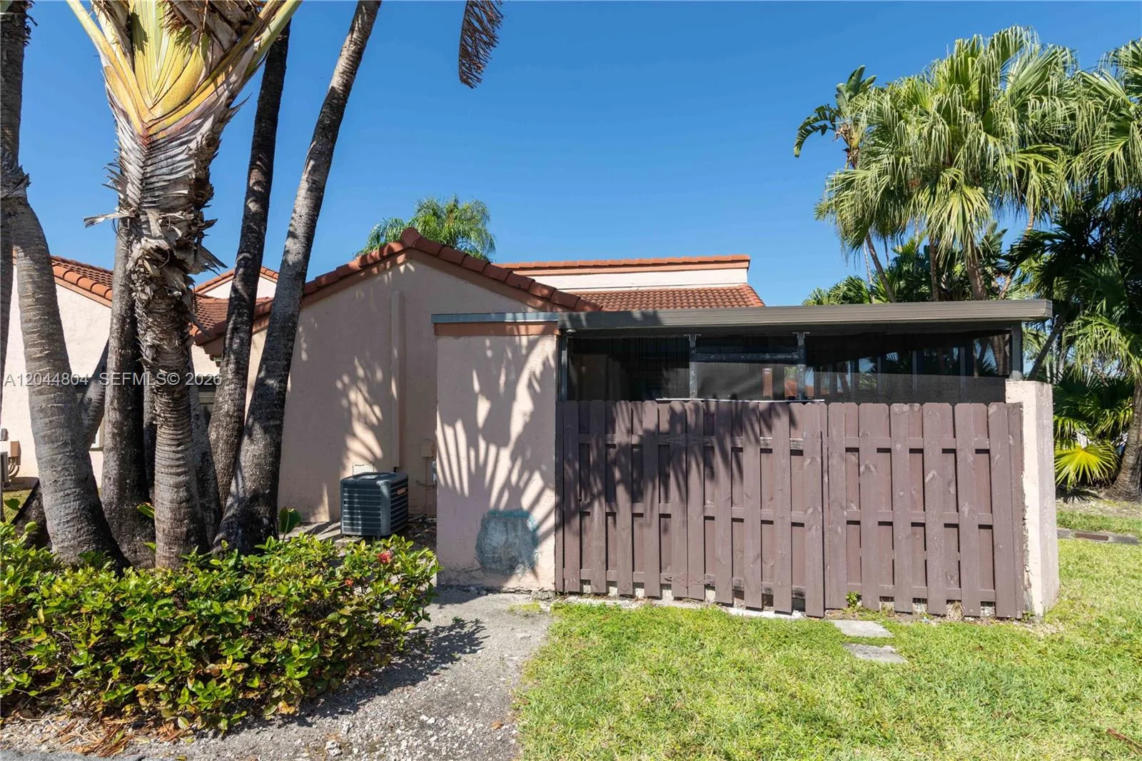 17059 NW 60th Ct, Hialeah, FL 33015 photo 11