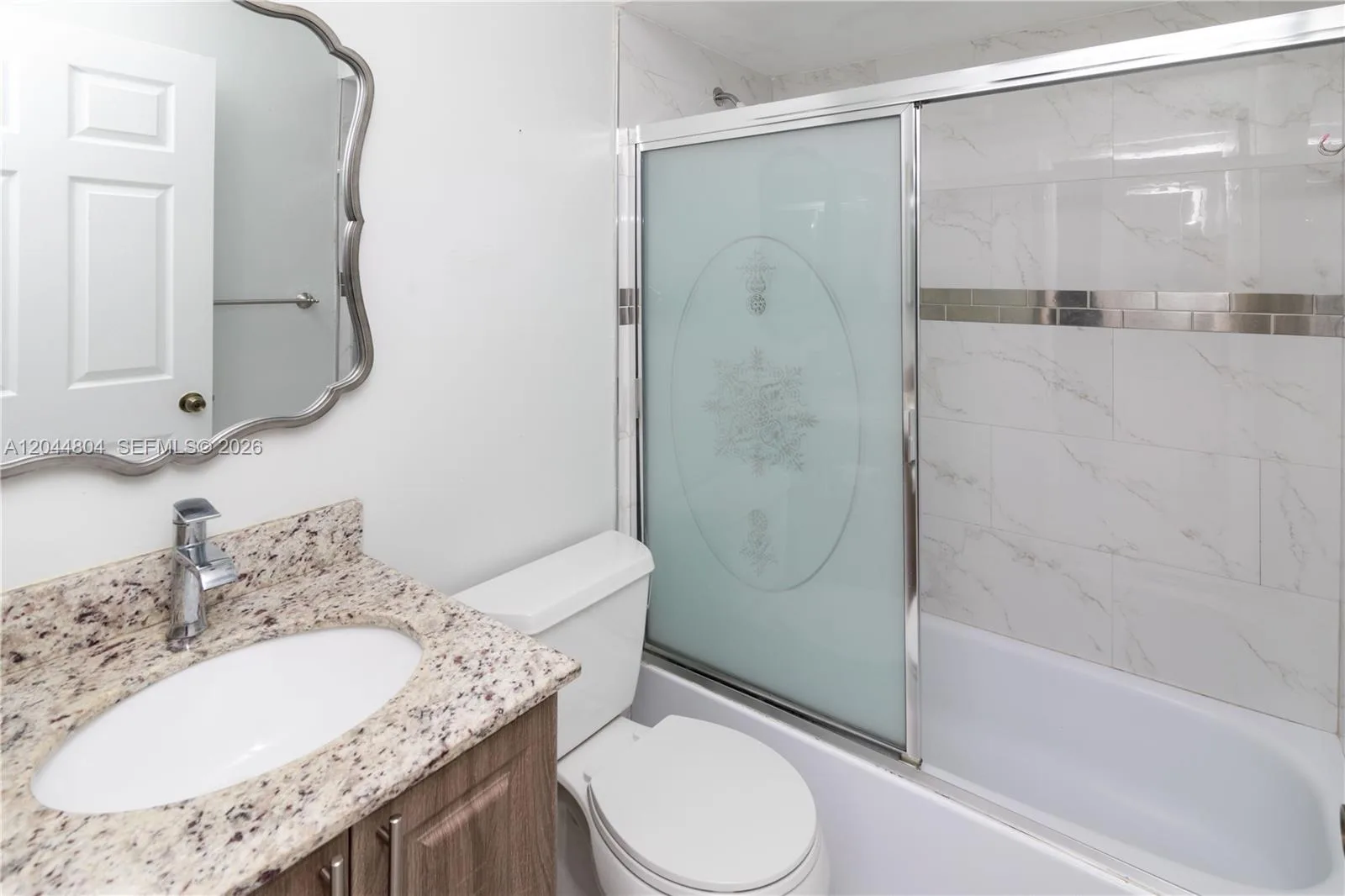 17059 NW 60th Ct, Hialeah, FL 33015 photo 9