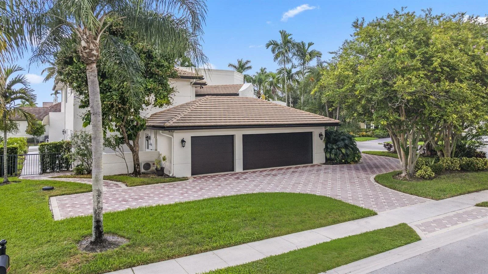 757 NW 100TH Terrace, Plantation, FL 33324 photo 2