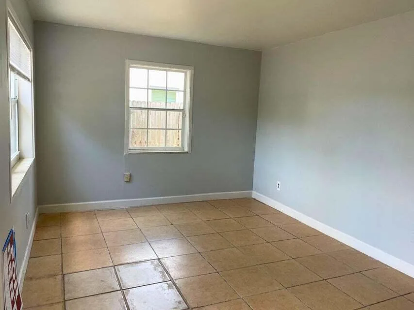 243 SE 24th Avenue, Boynton Beach, FL 33435 photo 4