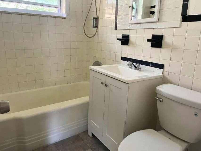 243 SE 24th Avenue, Boynton Beach, FL 33435 photo 5