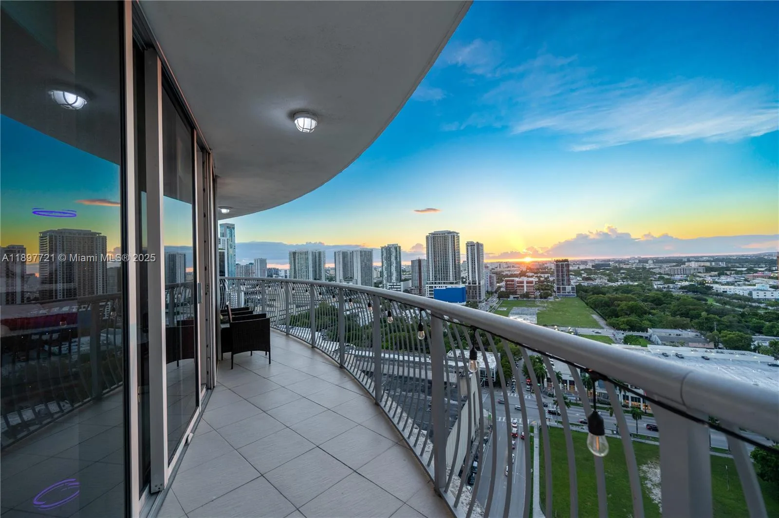 1750 N Bayshore Dr # 2615, Miami, FL 33132 photo 2