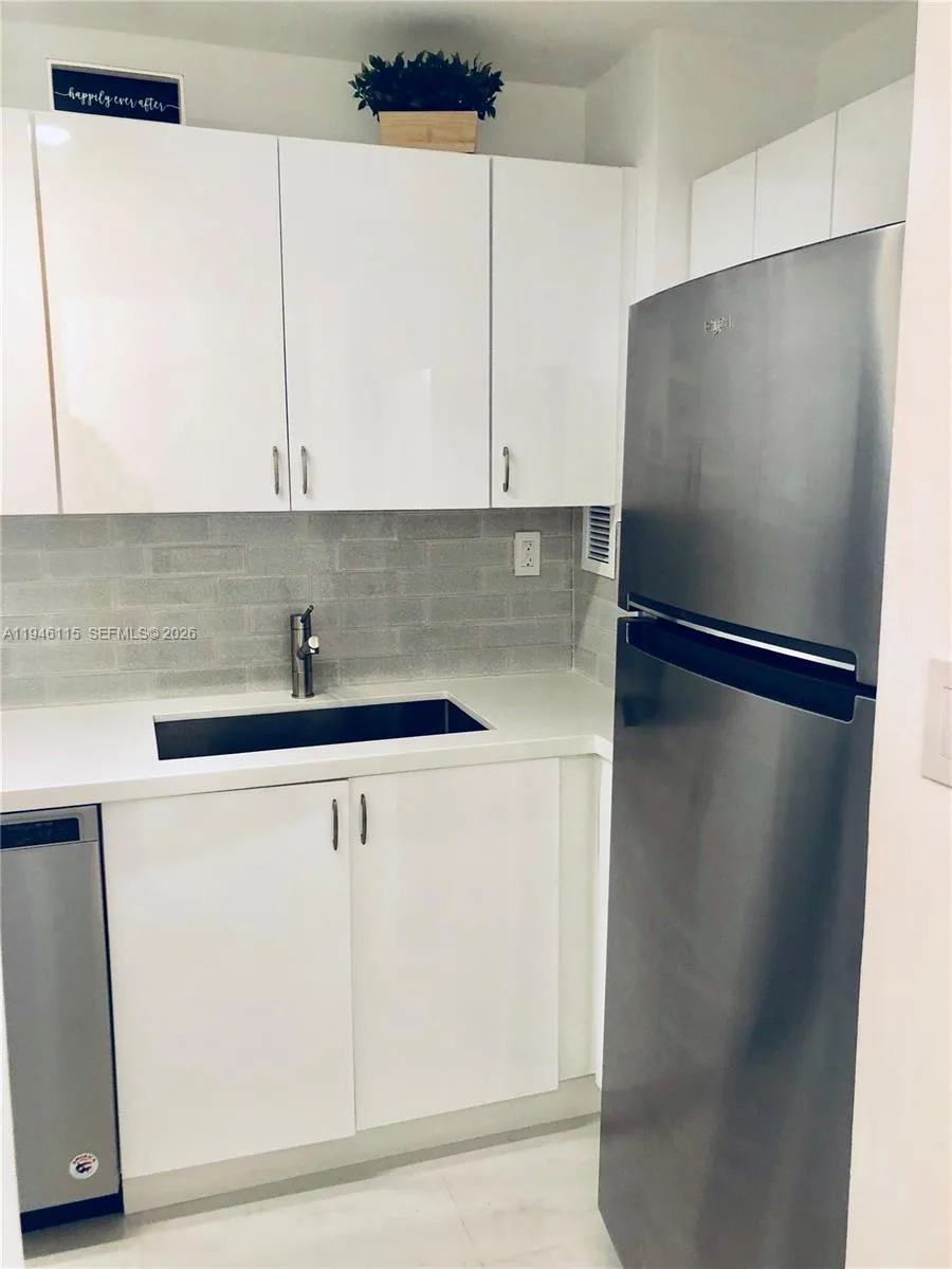 1200 West Ave # 824, Miami Beach, FL 33139 photo 2