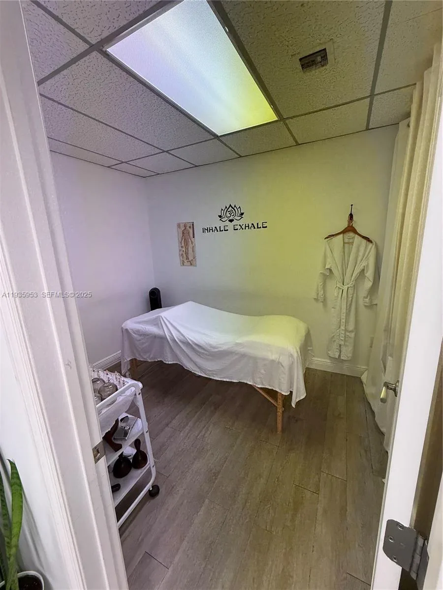 717 Ponce De Leon Blvd # 206, Coral Gables, FL 33134 photo 7