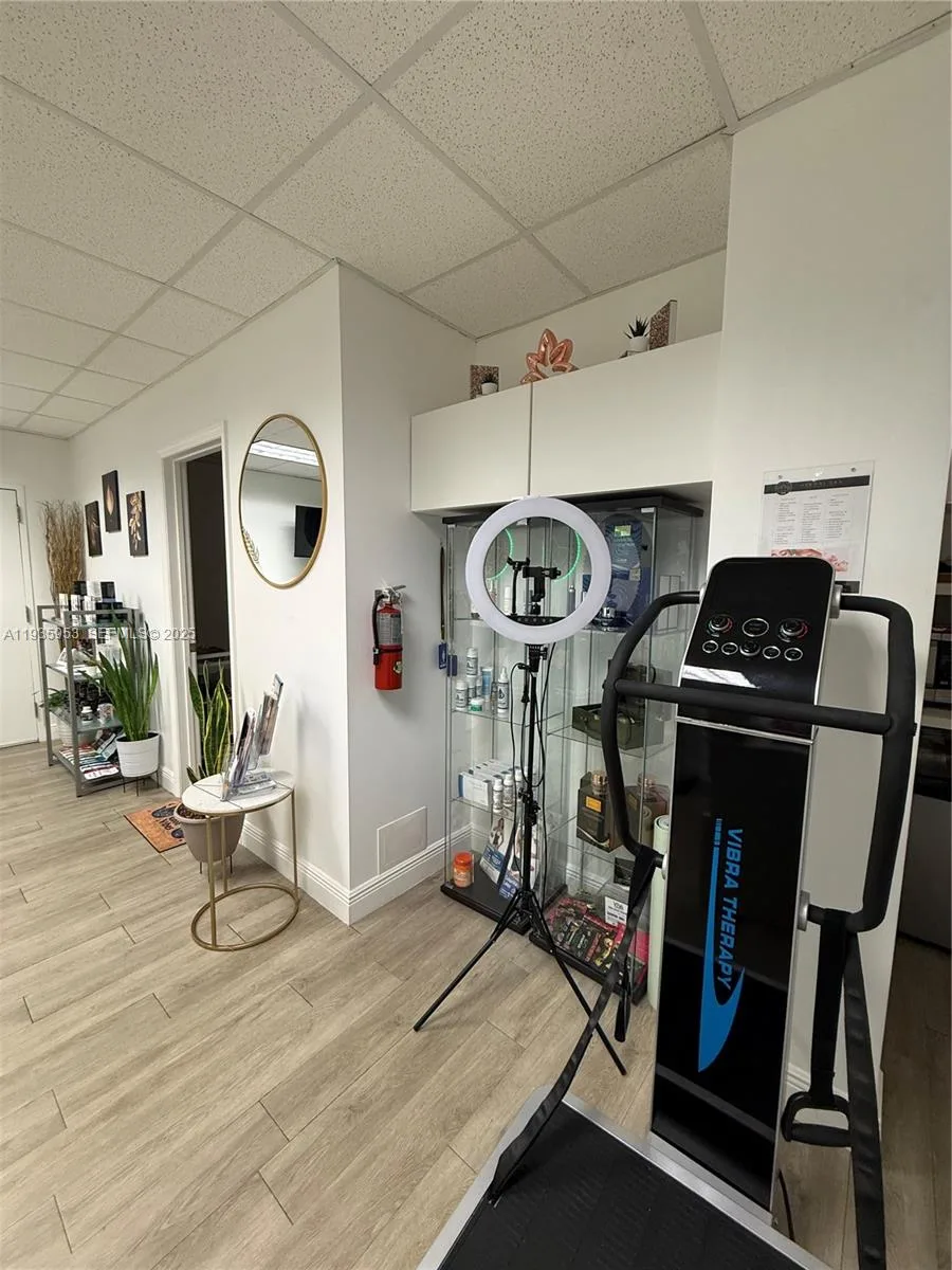 717 Ponce De Leon Blvd # 206, Coral Gables, FL 33134 photo 8