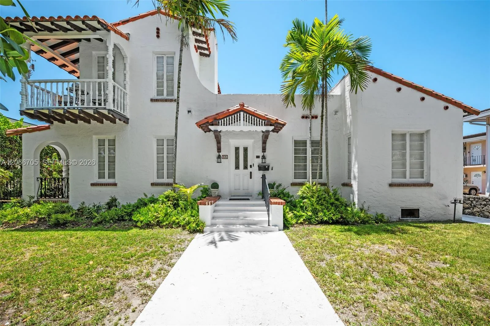 36 Phoenetia Ave, Coral Gables, FL 33134 photo 2