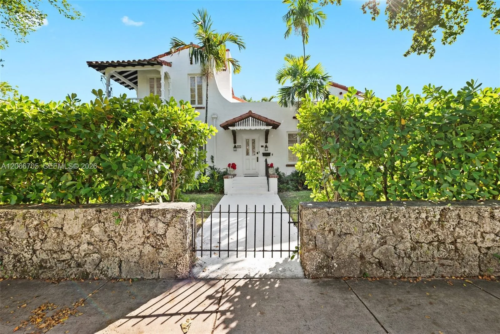 36 Phoenetia Ave, Coral Gables, FL 33134 photo 4