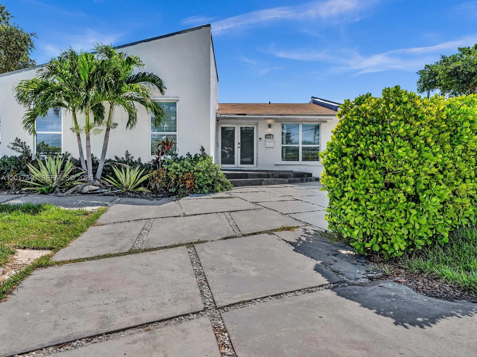 2001 NE 122nd Rd, North Miami, FL 33181