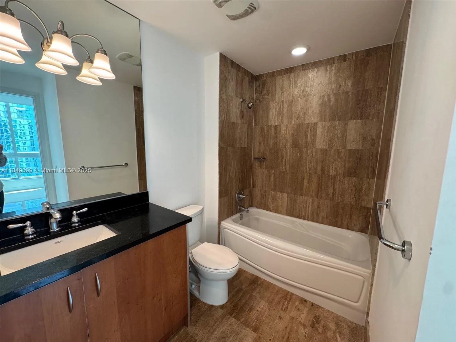 300 S Biscayne Blvd # T-3109, Miami, FL 33131 photo 6