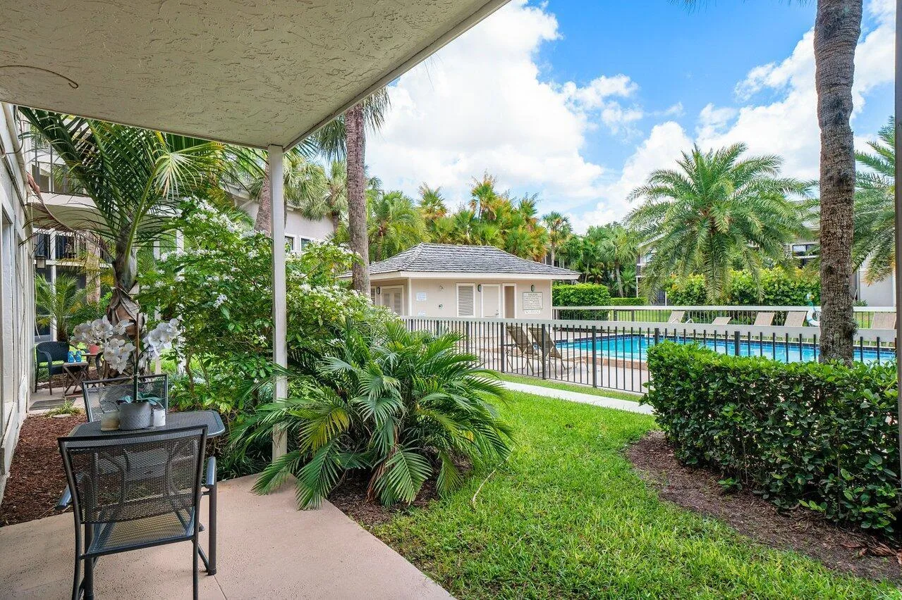 11863 Wimbledon Circle # 432, Wellington, FL 33414 photo 4