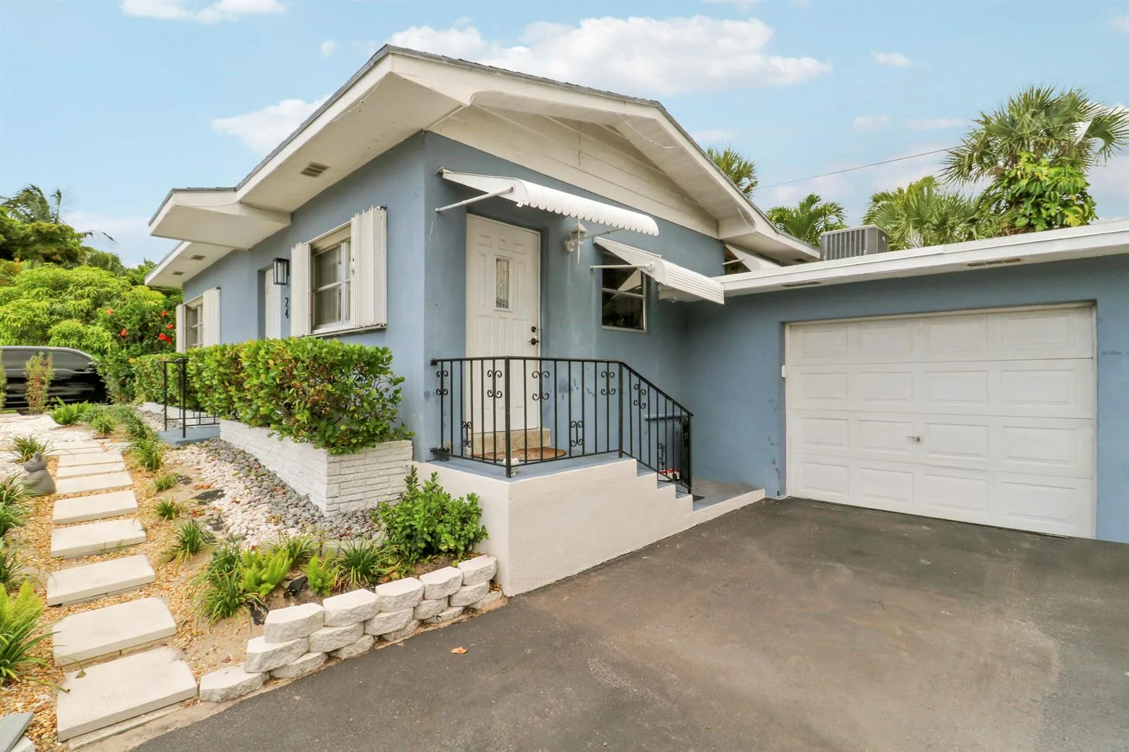 24 Douglas Drive, Ocean Ridge, FL 33435