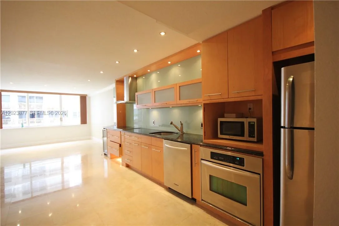 5401 Collins Ave # 339, Miami Beach, FL 33140