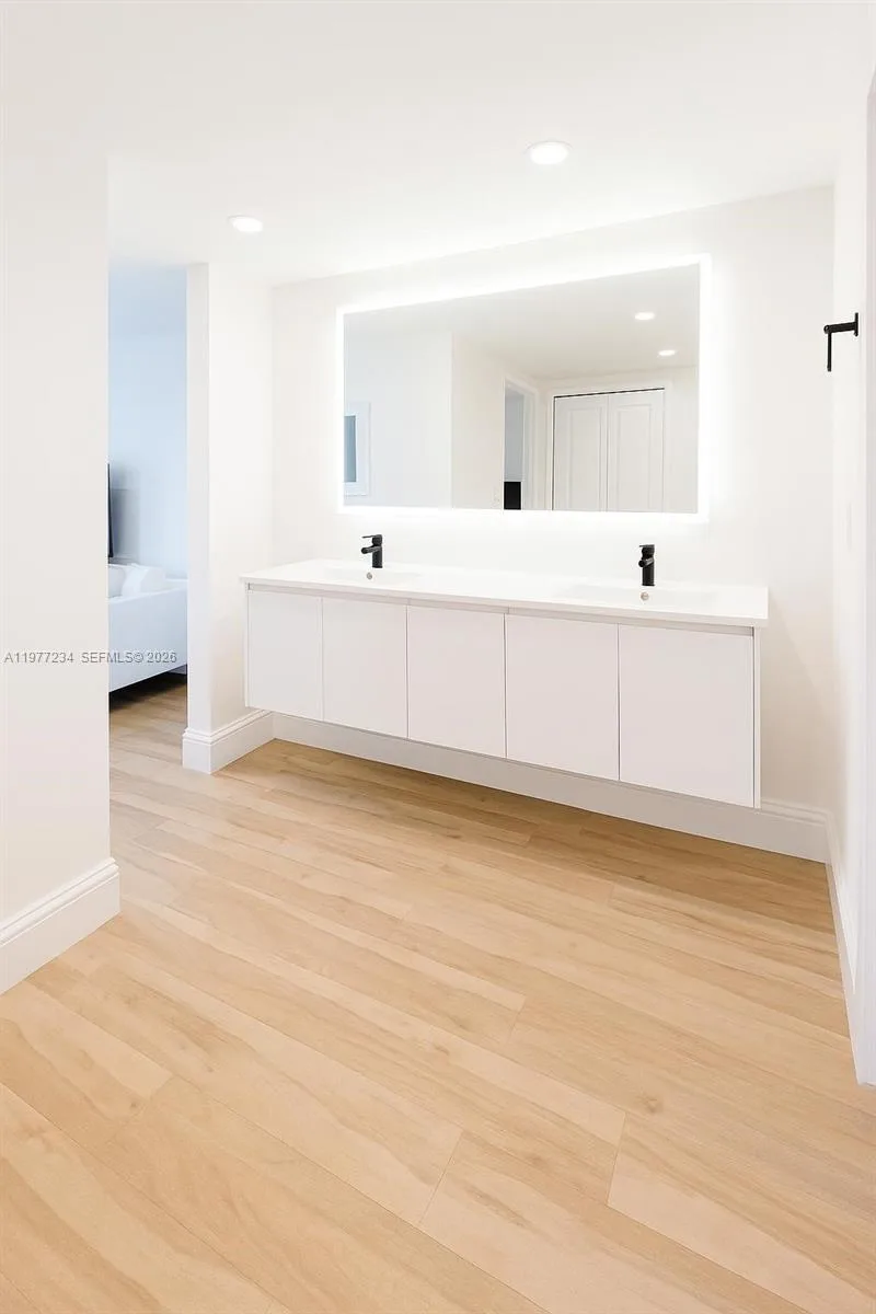 199 Ocean Lane Dr # 115, Key Biscayne, FL 33149 photo 6