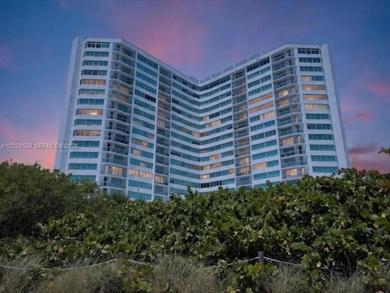 7135 Collins Ave # 331, Miami Beach, FL 33141