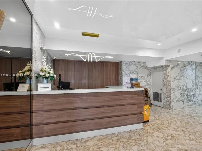 7135 Collins Ave # 331, Miami Beach, FL 33141 photo 7
