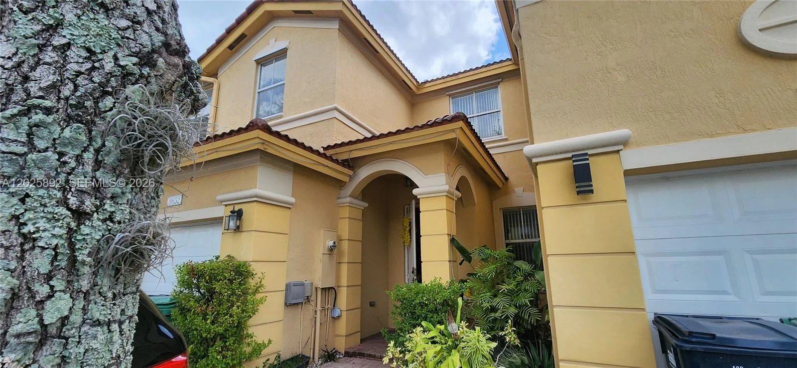 8652 NW 112th Ct, Doral, FL 33178 photo 2