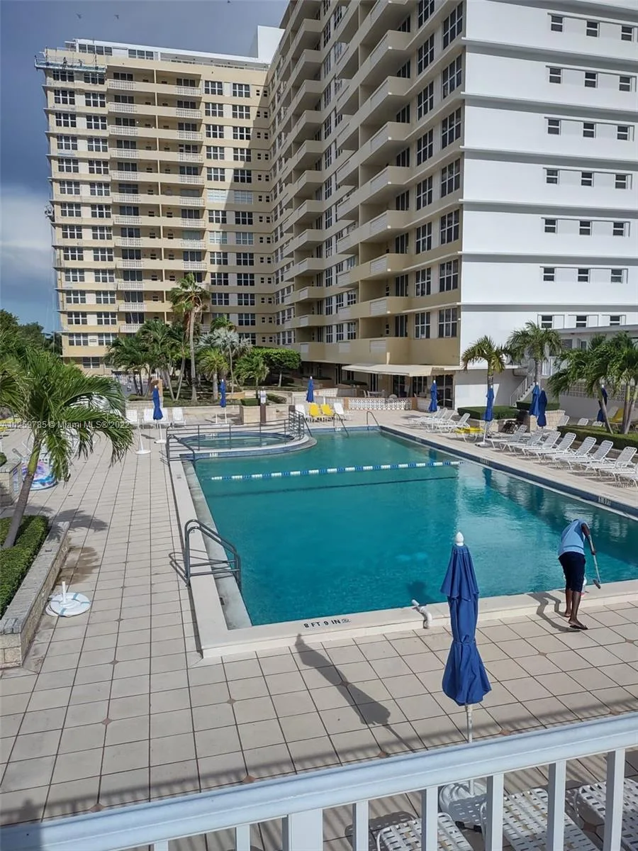 4747 Collins Ave # 107, Miami Beach, FL 33140 photo 2