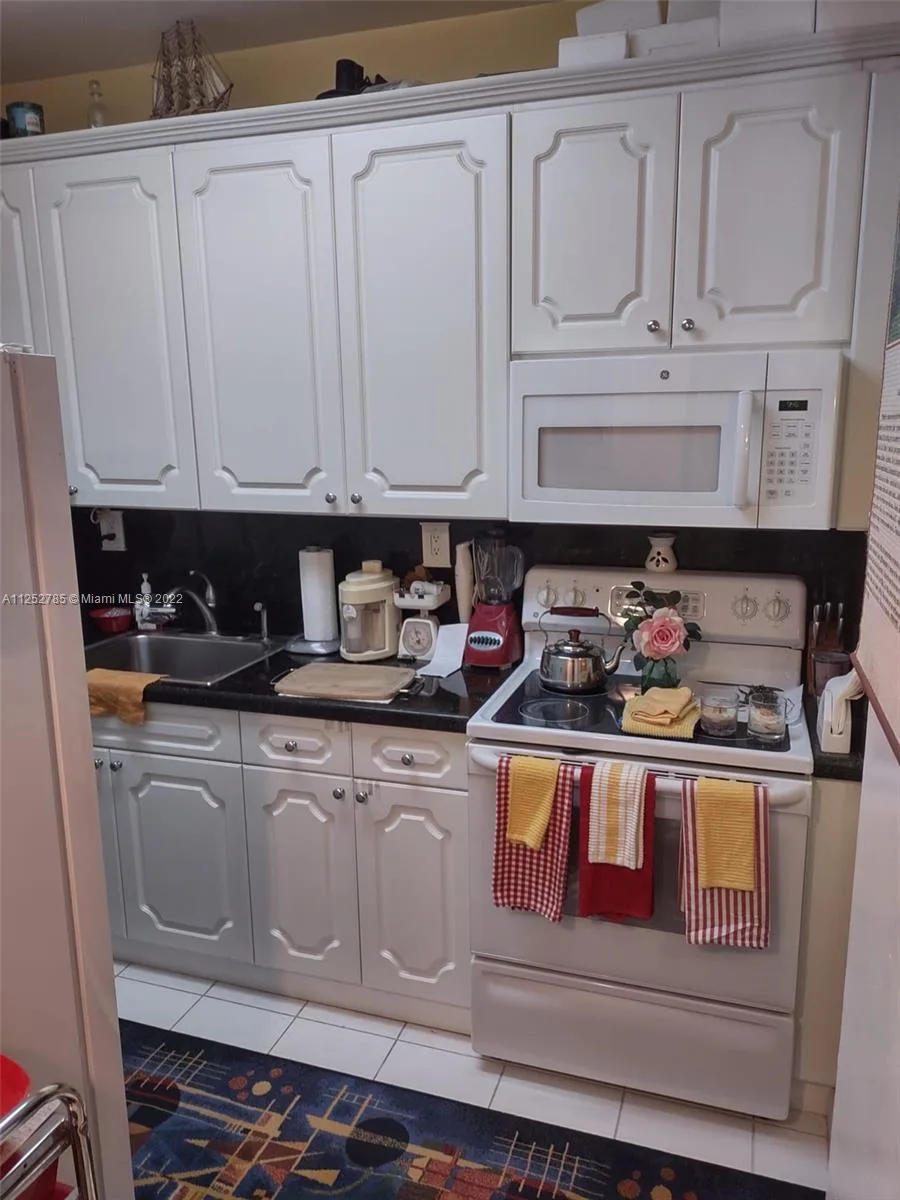 4747 Collins Ave # 107, Miami Beach, FL 33140 photo 9