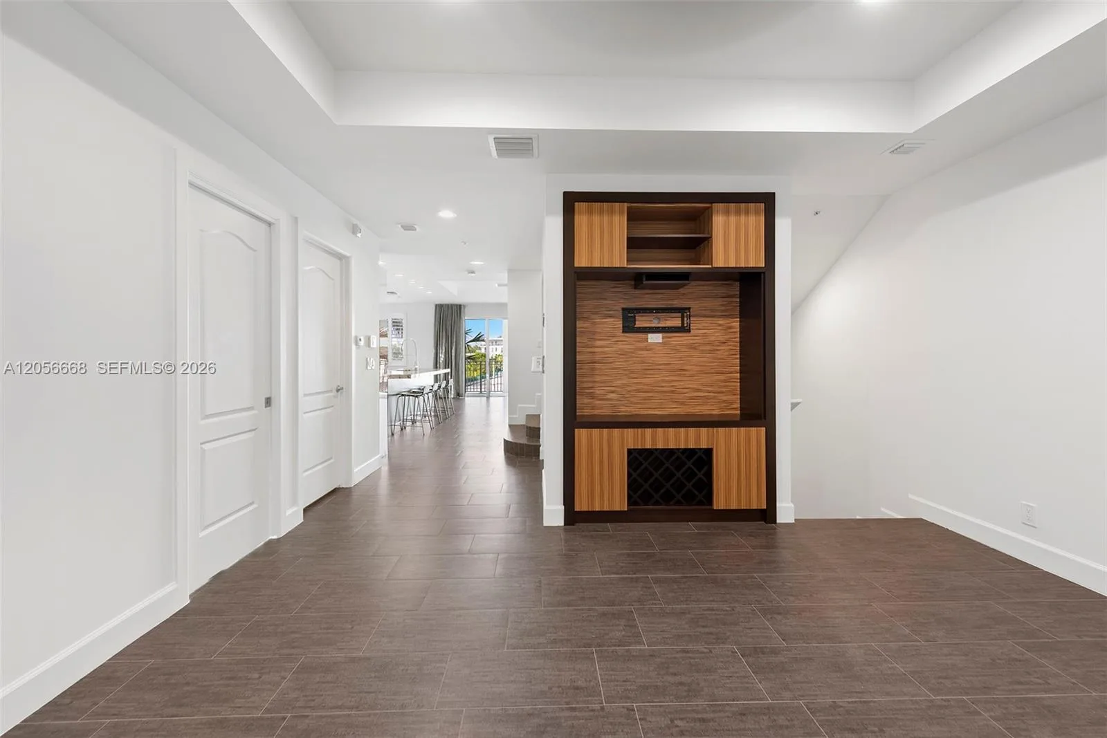 348 Elm St # B-10, Hollywood, FL 33019 photo 13