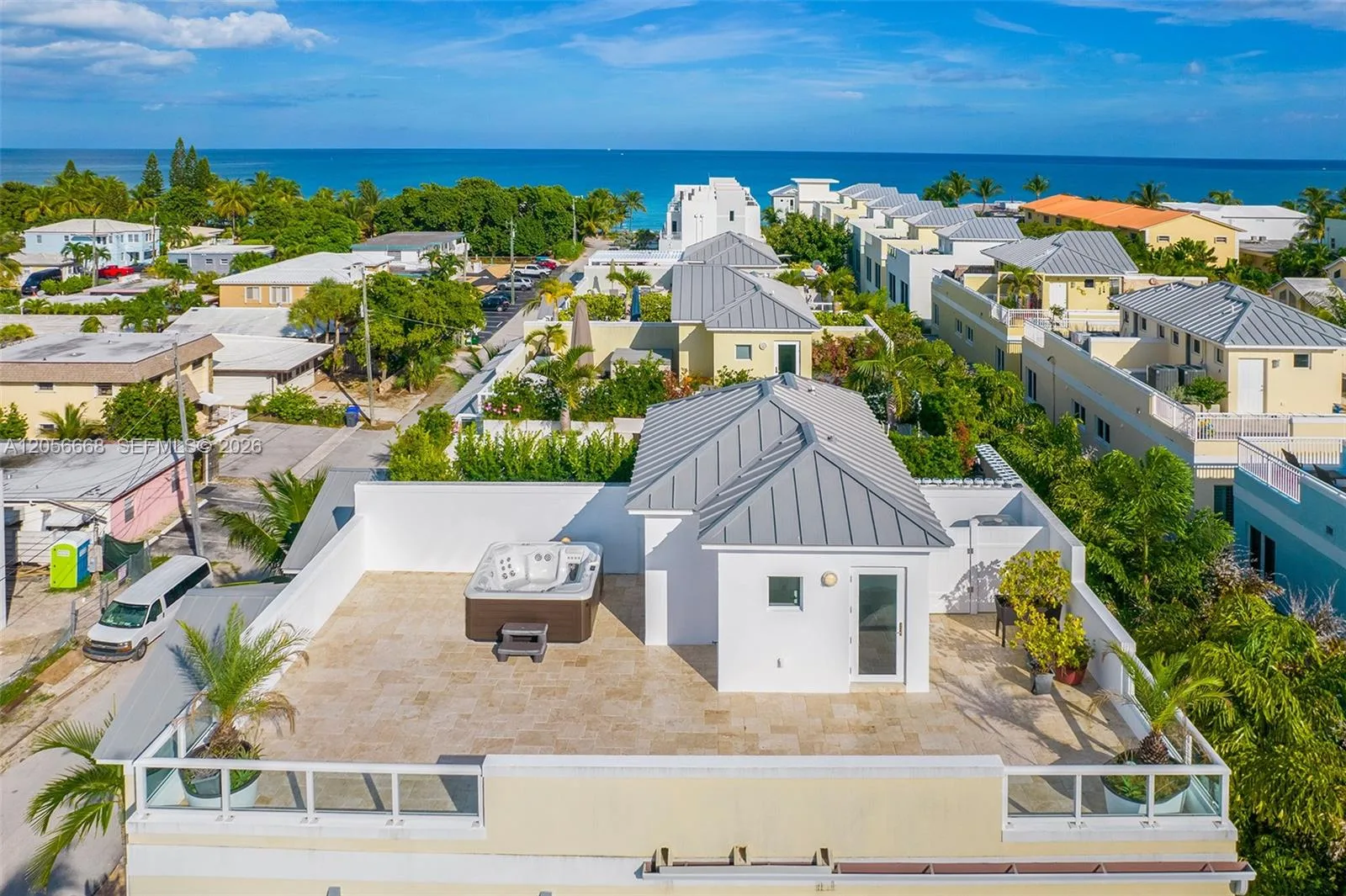 348 Elm St # B-10, Hollywood, FL 33019 photo 6