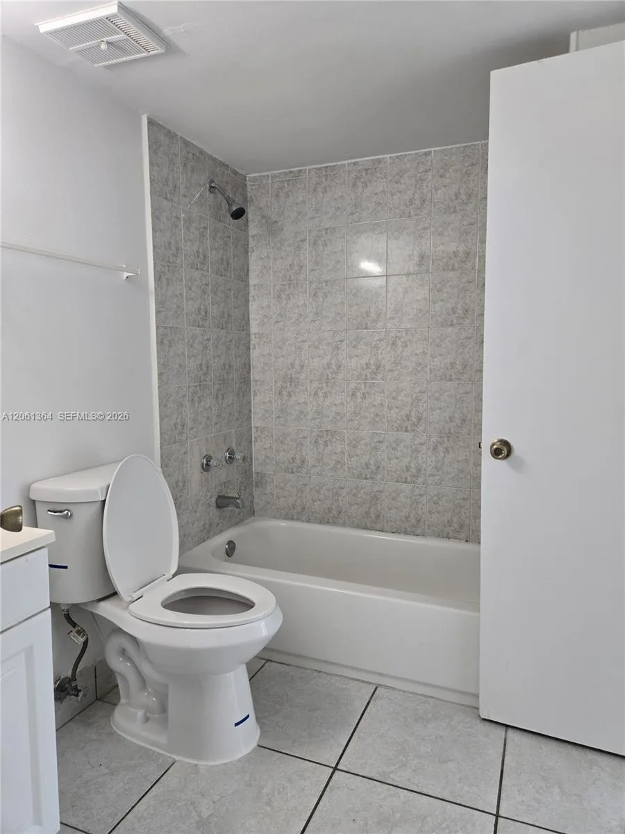 2075 SW 122nd Ave # 331, Miami, FL 33175 photo 12