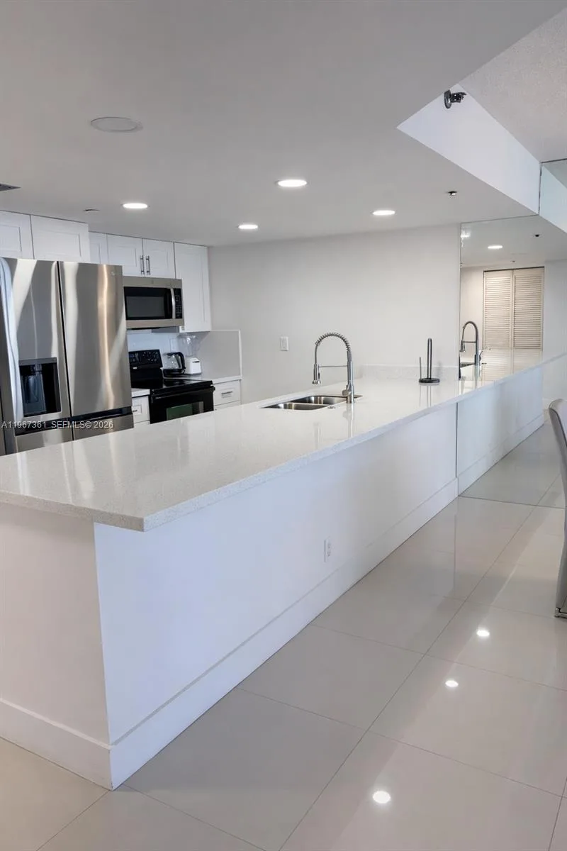 1717 N Bayshore Dr # A-1132, Miami, FL 33132 photo 3