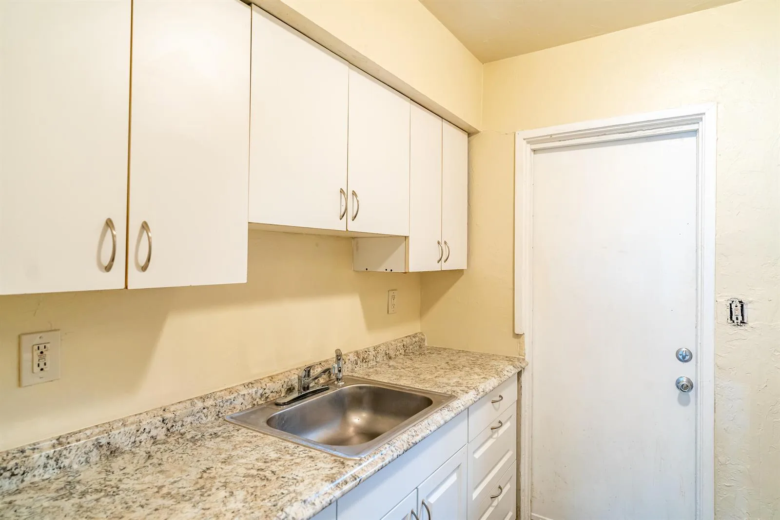 533 NE 2ND Avenue, Fort Lauderdale, FL 33301 photo 6